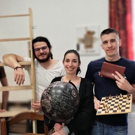 Ceci N'Est Pas Qu'Un Logement Apartment Montpellier Bagian luar foto