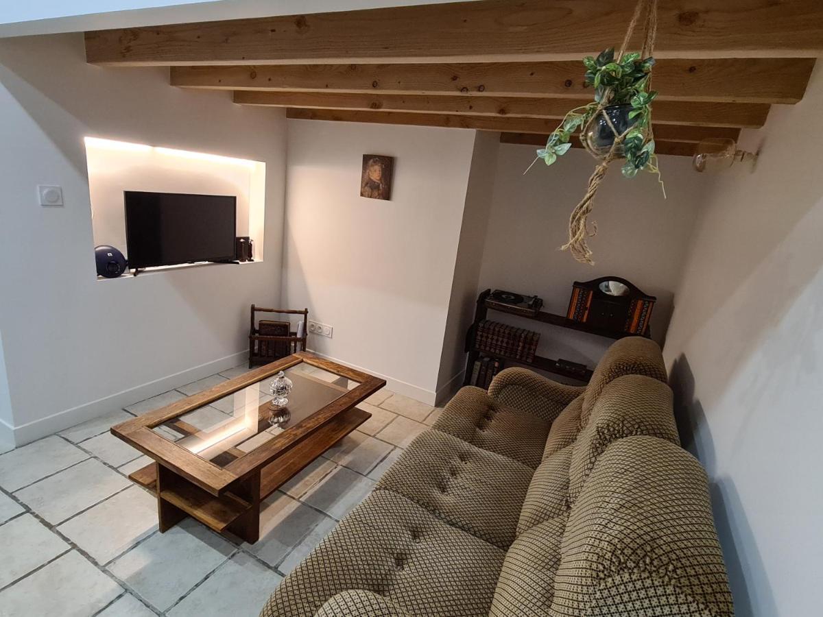 Ceci N'Est Pas Qu'Un Logement Apartment Montpellier Bagian luar foto
